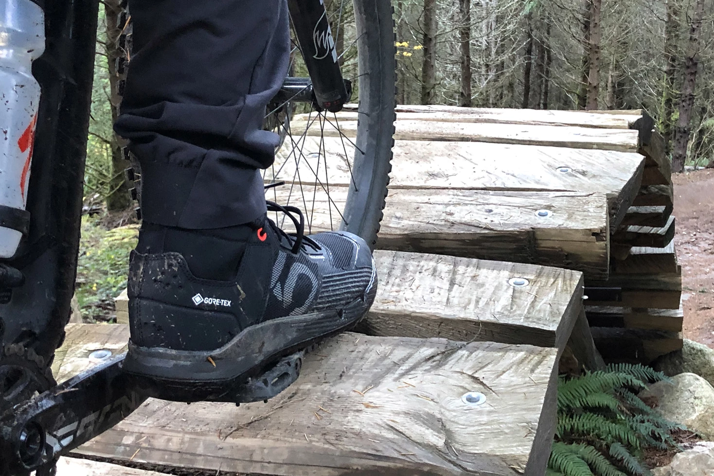 Titelseite -Fiveten Verkäufe Five Tens Trailcross Gore Tex MTB shoes fit feel 1