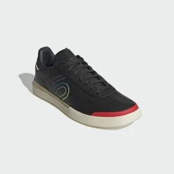 FIVETEN SLEUTH DLX Core Black -Fiveten Verkäufe gw5444 6 footwear photography front lateral top view grey